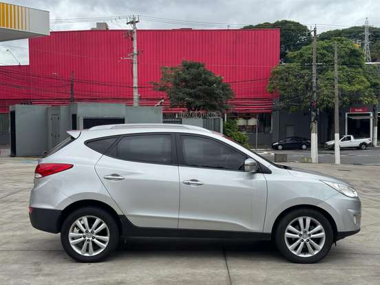 HYUNDAI-IX35-2.0 MPI 4X2 16V FLEX 4P AUTOMÁTICO HYUNDAI-IX35-2013