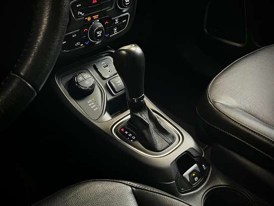 JEEP-COMPASS-2.0 16V DIESEL LONGITUDE 4X4 AUTOMÁTICO JEEP-COMPASS-2017
