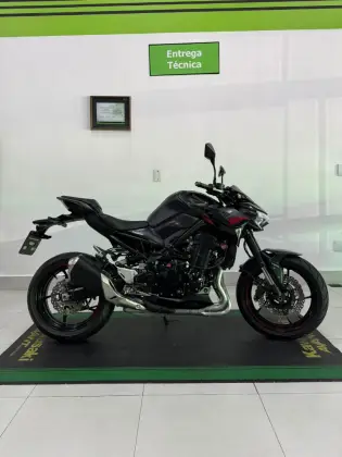 KAWASAKI Z900 