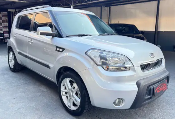 KIA SOUL 1.6 U 164 16V FLEX 4P AUTOMÁTICO