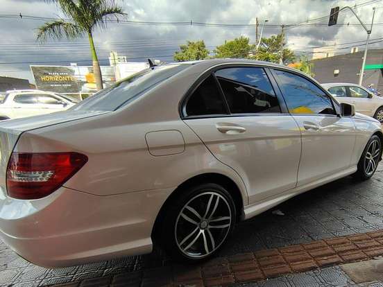 MERCEDES-BENZ-C 180-1.6 CGI SPORT 16V TURBO GASOLINA 4P AUTOMÁTICO MERCEDES-BENZ-C 180-2013