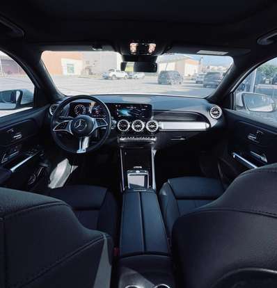 MERCEDES-BENZ-GLB 220-2024