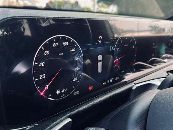 MERCEDES-BENZ-GLB 220-2.0 MHEV PROGRESSIVE 4MATIC 8G-DCT MERCEDES-BENZ-GLB 220-2024