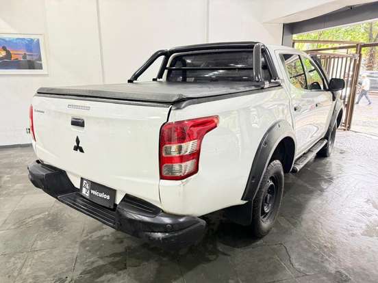 MITSUBISHI-L200 TRITON-2.4 16V TURBO DIESEL SPORT GLX CD 4P 4X4 MANUAL MITSUBISHI-L200 TRITON-2020