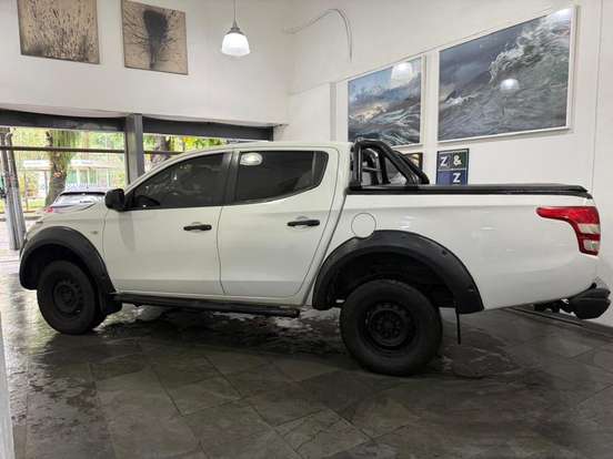 MITSUBISHI-L200 TRITON-2.4 16V TURBO DIESEL SPORT GLX CD 4P 4X4 MANUAL MITSUBISHI-L200 TRITON-2020