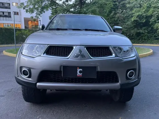 MITSUBISHI L200 TRITON 3.2 HPE 4X4 CD 16V TURBO INTERCOOLER DIESEL 4P AUTOMÁTICO
