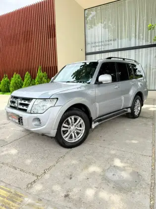 MITSUBISHI PAJERO FULL 3.2 HPE 4X4 16V TURBO INTERCOOLER DIESEL 4P AUTOMÁTICO