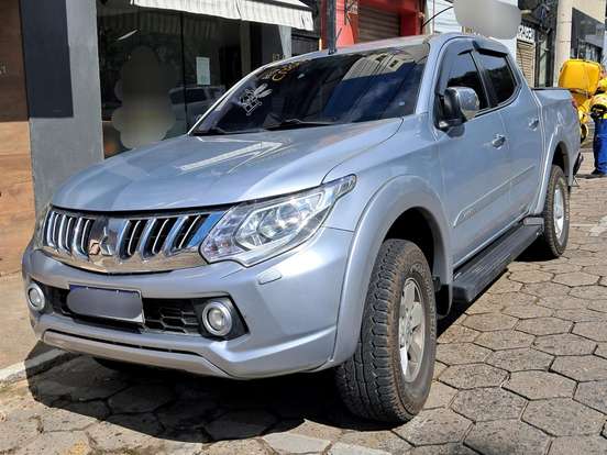 MITSUBISHI-L200 TRITON-2.4 16V TURBO DIESEL SPORT HPE TOP CD 4P 4X4 AUTOMÁTICO MITSUBISHI-L200 TRITON-2017
