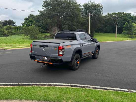 MITSUBISHI-L200 TRITON-2023