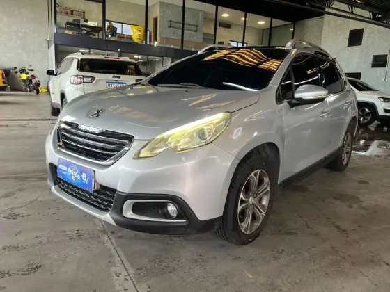 PEUGEOT 2008 1.6 16V FLEX GRIFFE 4P AUTOMÁTICO PEUGEOT 2008 1.6 16V FLEX GRIFFE 4P AUTOMÁTICO
