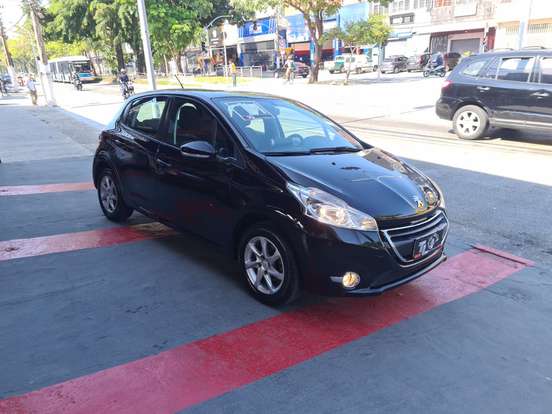 PEUGEOT-208-2013