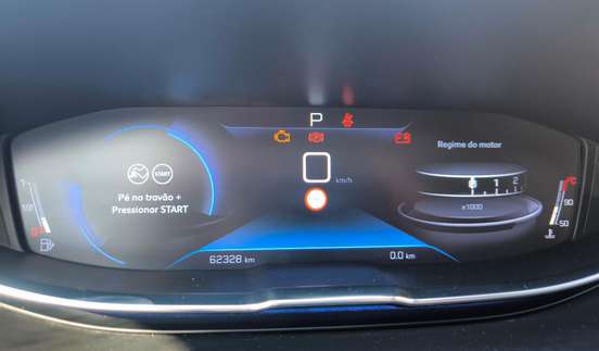 PEUGEOT-5008-2020