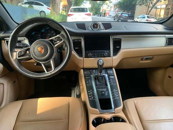PORSCHE-MACAN-2017