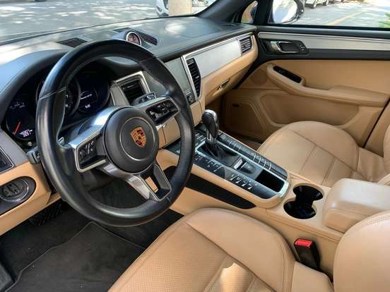 PORSCHE-MACAN-2017