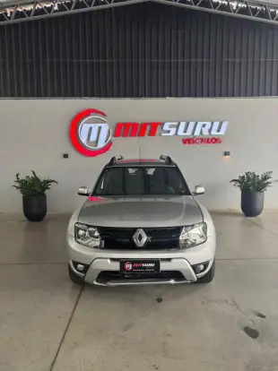 RENAULT-DUSTER-2015