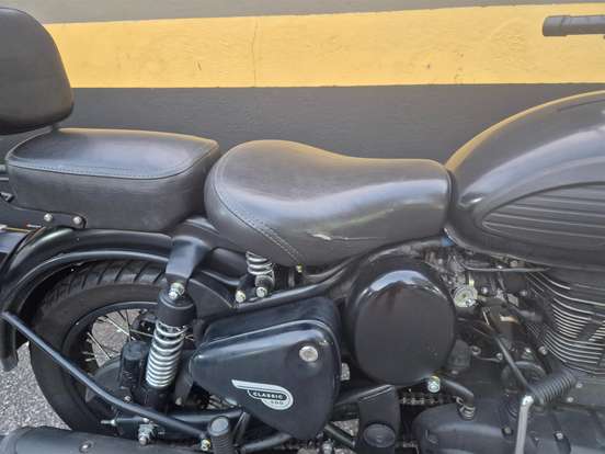 ROYAL ENFIELD-CLASSIC 500-2019
