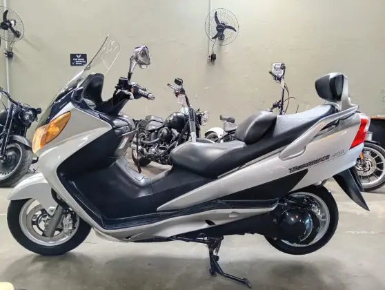 SUZUKI BURGMAN 400 