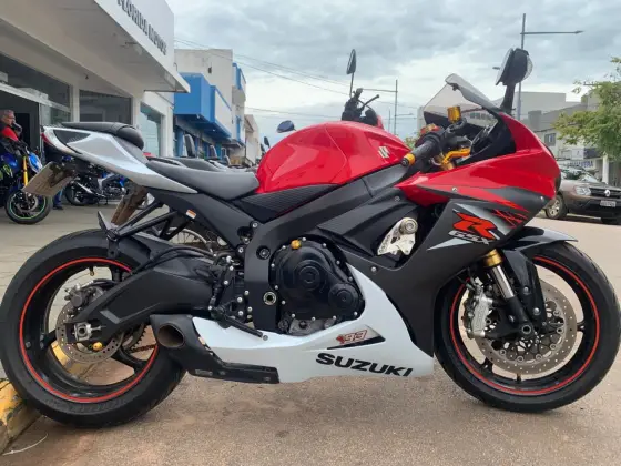 SUZUKI GSX-R750 