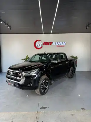 TOYOTA-HILUX-2021
