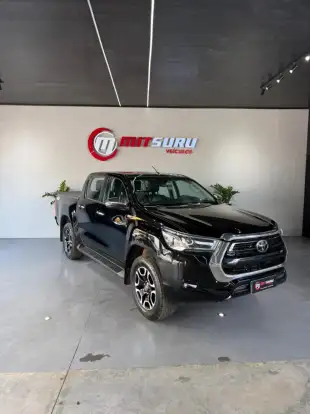TOYOTA-HILUX-2021