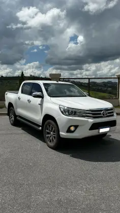 TOYOTA HILUX 2.8 SRX 4X4 CD 16V DIESEL 4P AUTOMÁTICO