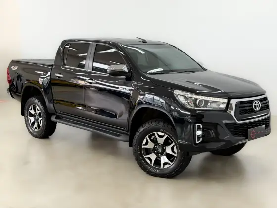 TOYOTA HILUX 2.8 SRX 4X4 CD 16V DIESEL 4P AUTOMÁTICO