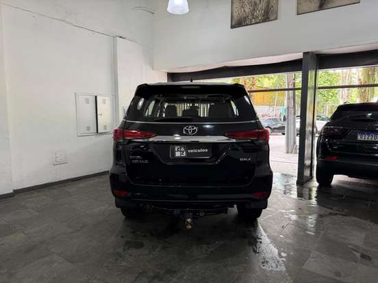 TOYOTA-HILUX SW4-2.8 SRX 4X4 16V TURBO INTERCOOLER DIESEL 4P AUTOMÁTICO TOYOTA-HILUX SW4-2016