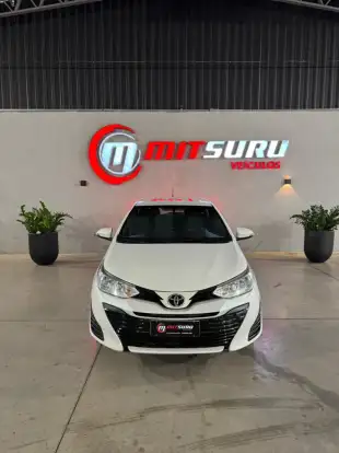 TOYOTA-YARIS-2021
