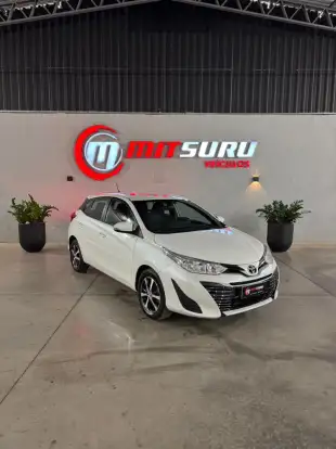 TOYOTA-YARIS-2021