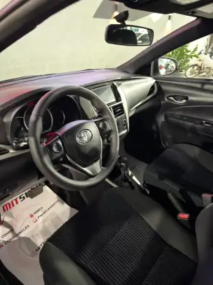 TOYOTA-YARIS-2021