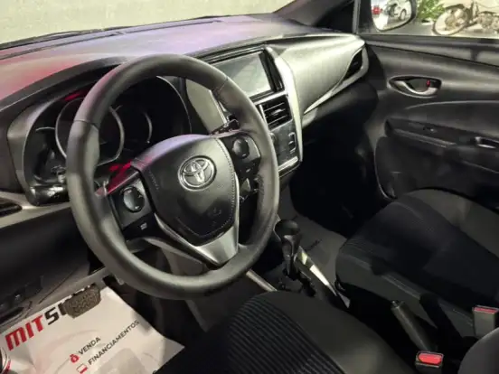 TOYOTA-YARIS-1.5 16V FLEX SEDAN XL LIVE MULTIDRIVE TOYOTA-YARIS-2021