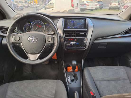 TOYOTA-YARIS-2024