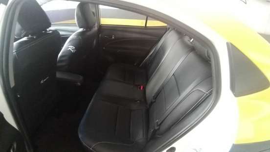 TOYOTA-YARIS-2023