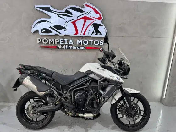 TRIUMPH TIGER 800 XR 
