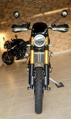TRIUMPH-SCRAMBLER 1200 XE-2024