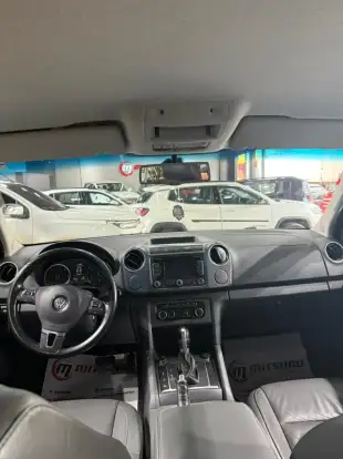 VOLKSWAGEN-AMAROK-2014