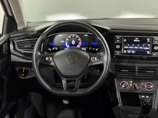 VOLKSWAGEN-POLO-2023