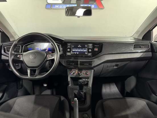 VOLKSWAGEN-POLO-2023