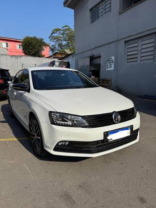 VOLKSWAGEN JETTA 2.0 TSI HIGHLINE 211CV GASOLINA 4P TIPTRONIC