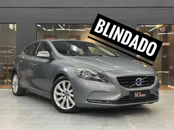 VOLVO V40 1.5 T3 KINETIC GASOLINA 4P AUTOMÁTICO