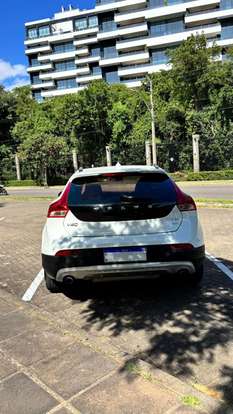 VOLVO-V40-2014