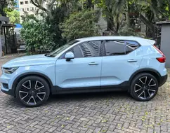 VOLVO XC40 2.0 T5 GASOLINA MOMENTUM AWD GEARTRONIC VOLVO XC40 2.0 T5 GASOLINA MOMENTUM AWD GEARTRONIC