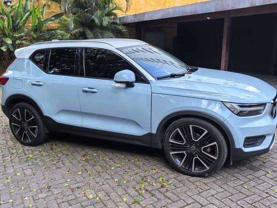 VOLVO-XC40-2.0 T5 GASOLINA MOMENTUM AWD GEARTRONIC VOLVO-XC40-2019