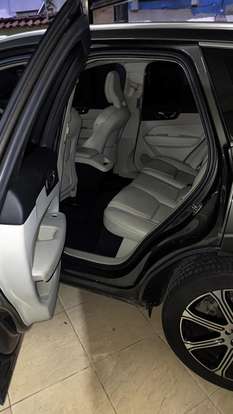 VOLVO-XC60-2018