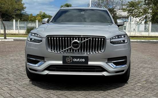 VOLVO-XC90-2022