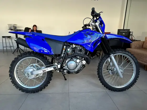 YAMAHA TT-R 230 