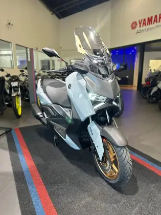 YAMAHA XMAX 300 CONNECTED ABS 
