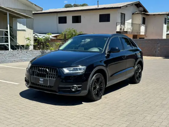 AUDI Q3 2.0 TFSI AMBIENTE QUATTRO 4P GASOLINA S TRONIC