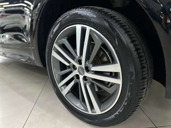 AUDI-Q5-2017