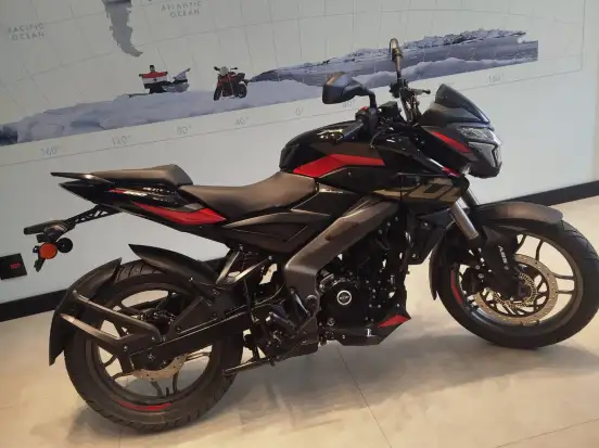 BAJAJ-DOMINAR NS200-2026